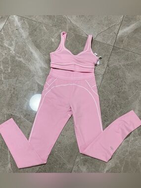 ALO Yoga Light Pink Seamless Leggings & Crop Bra Set
